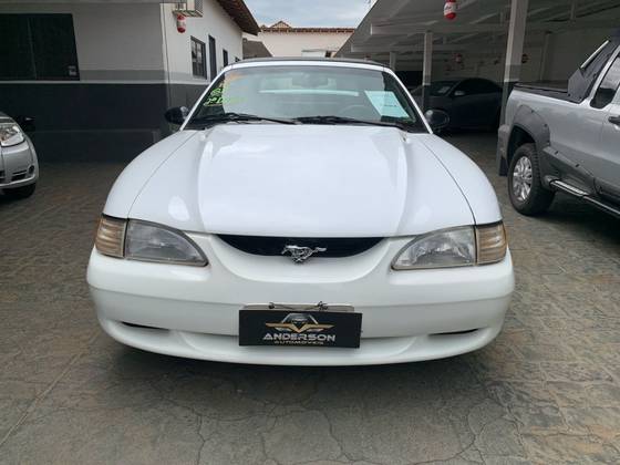 FORD MUSTANG 5.0 GT CONVERSÍVEL V8 GASOLINA 2P AUTOMÁTICO